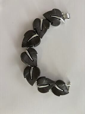 Vintage LERU Bracelet Silver Tone with Thermoset Plastic Leaves